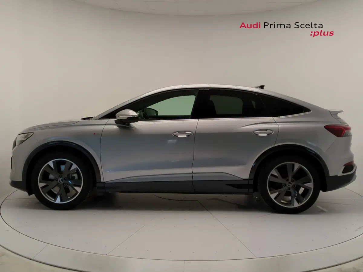 Audi Q4 Sportback usata a Avellino (4)