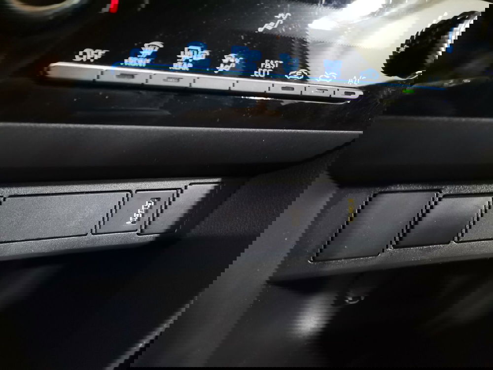 Toyota Yaris Cross usata a Salerno (14)