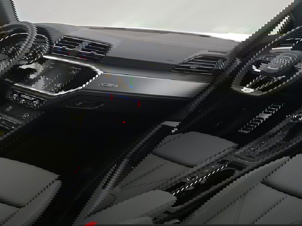 Audi Q3 Sportback nuova a Alessandria (13)