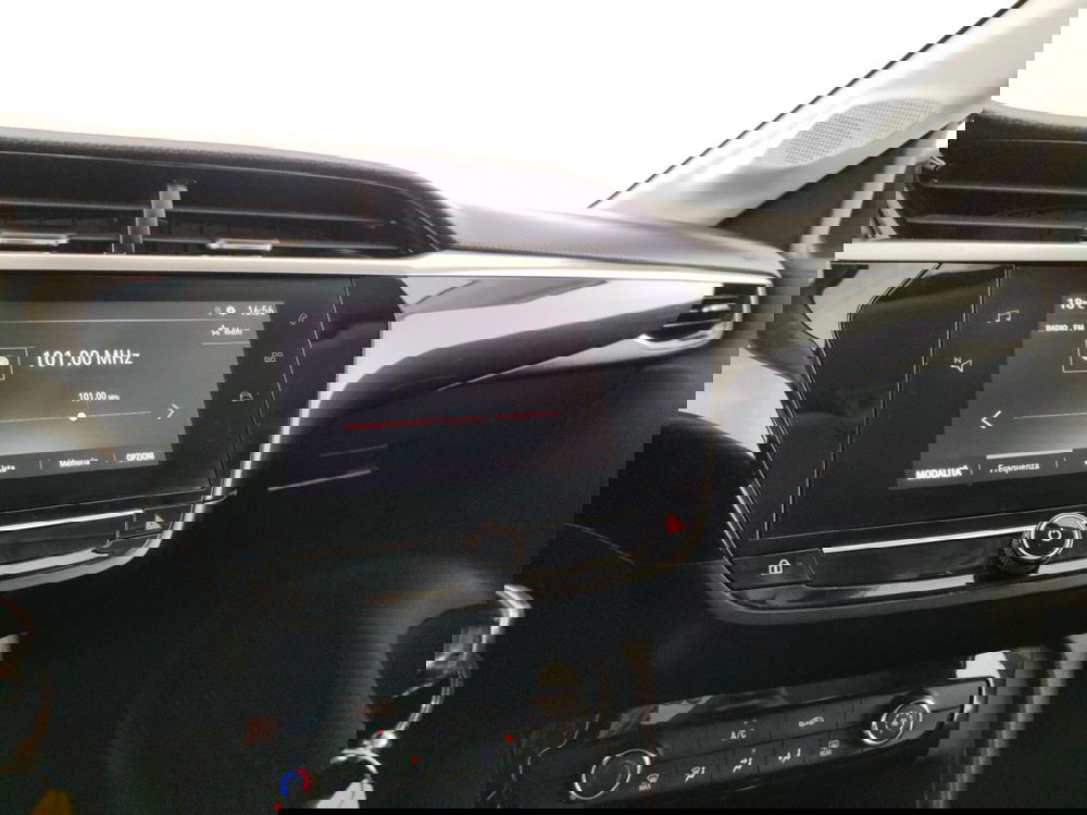 Opel Corsa usata a Massa-Carrara (12)