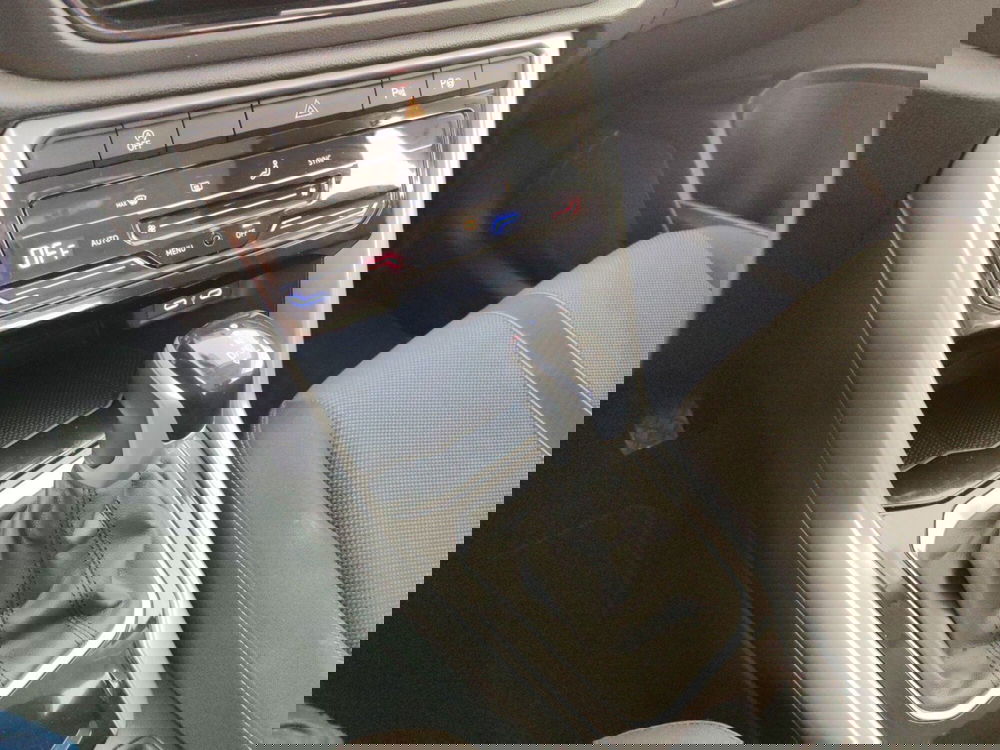 Volkswagen T-Roc usata a Massa-Carrara (11)