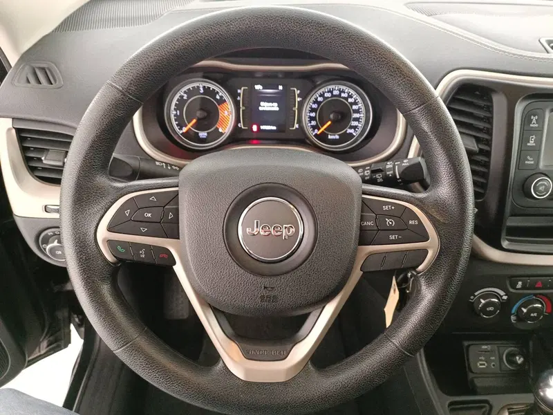 Jeep Cherokee usata a Treviso (15)