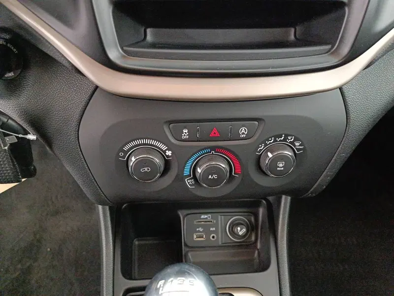 Jeep Cherokee usata a Treviso (18)