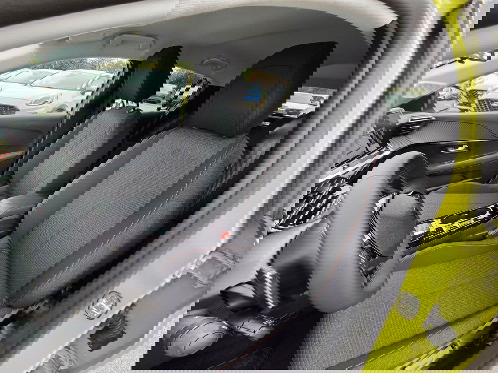 Peugeot 208 nuova a Belluno (13)