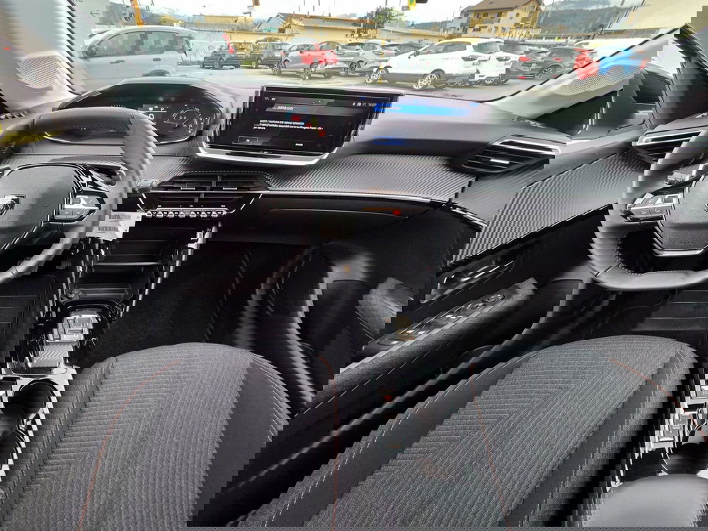 Peugeot 208 nuova a Belluno (7)