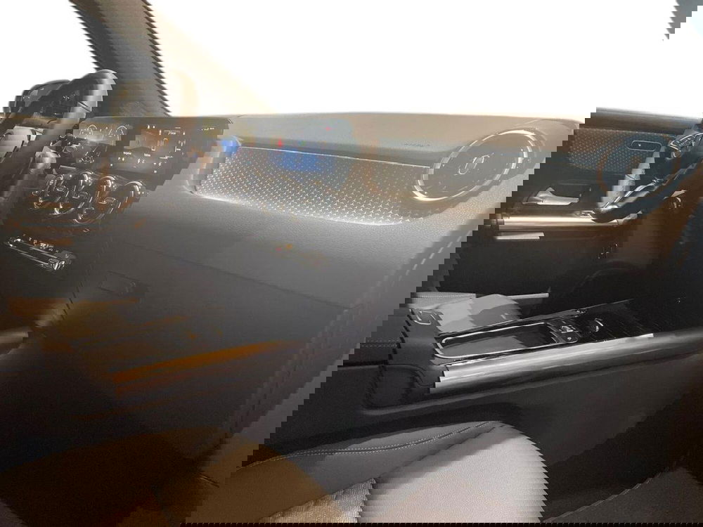 Mercedes-Benz GLA SUV nuova a Firenze (15)