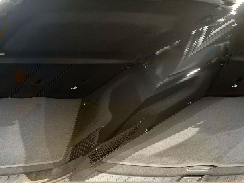 Mercedes-Benz GLA SUV nuova a Firenze (8)