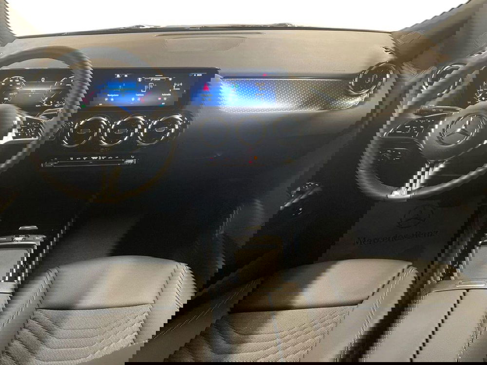 Mercedes-Benz GLA SUV nuova a Firenze (9)
