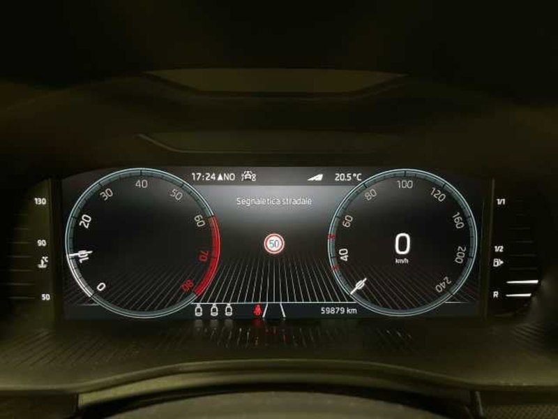 Skoda Kamiq usata a Prato (13)