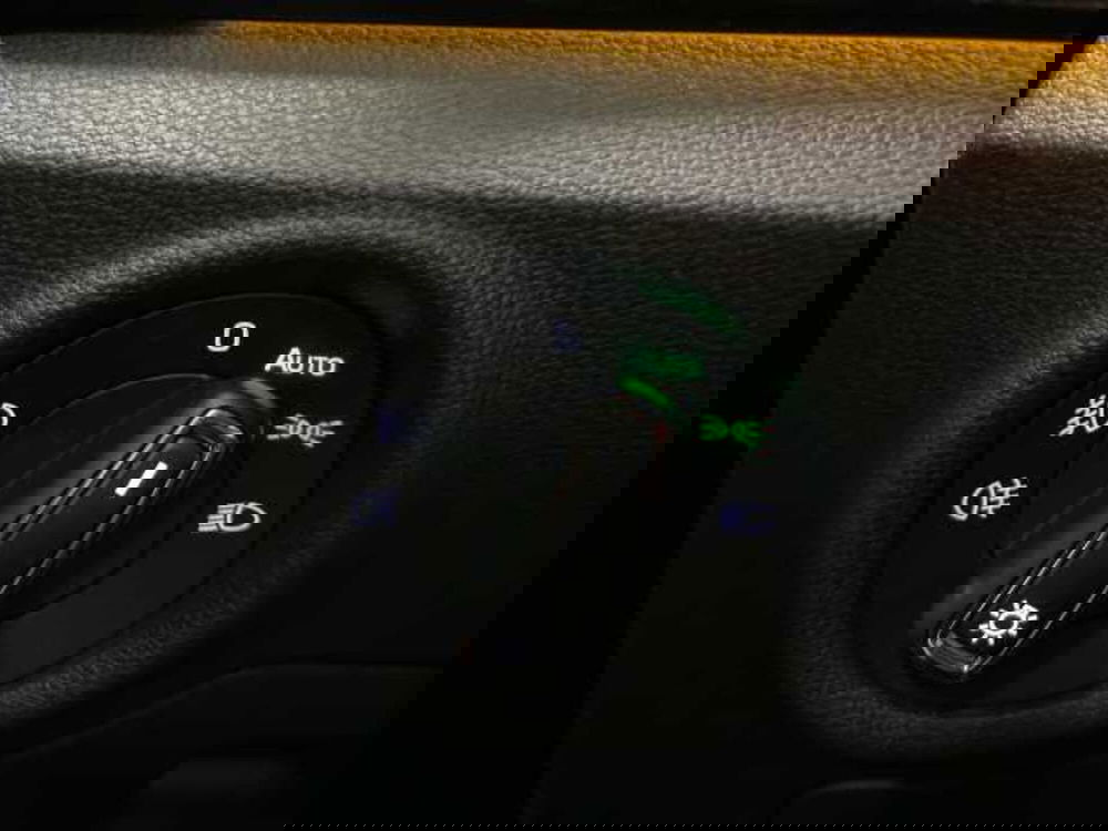 Skoda Kamiq usata a Prato (18)