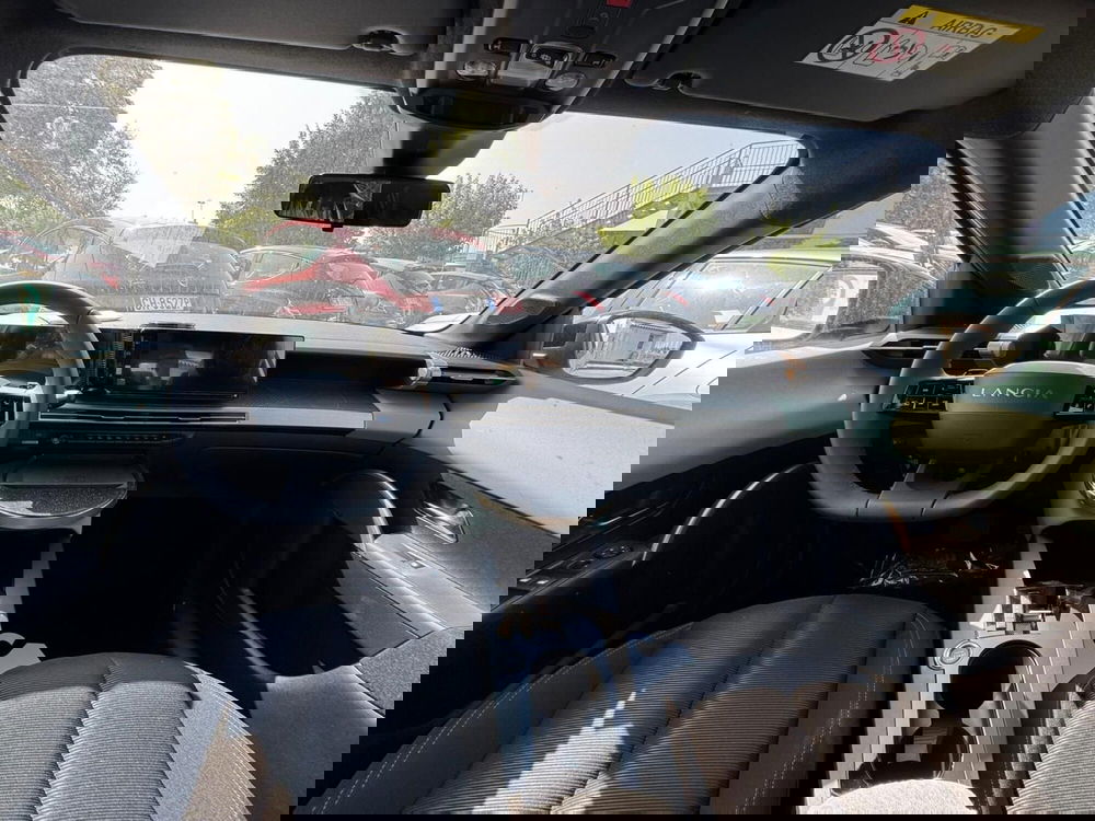 Lancia Ypsilon nuova a Frosinone (11)