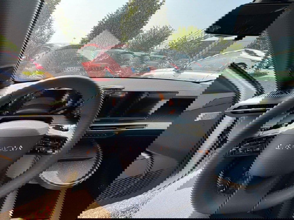 Lancia Ypsilon nuova a Frosinone (15)