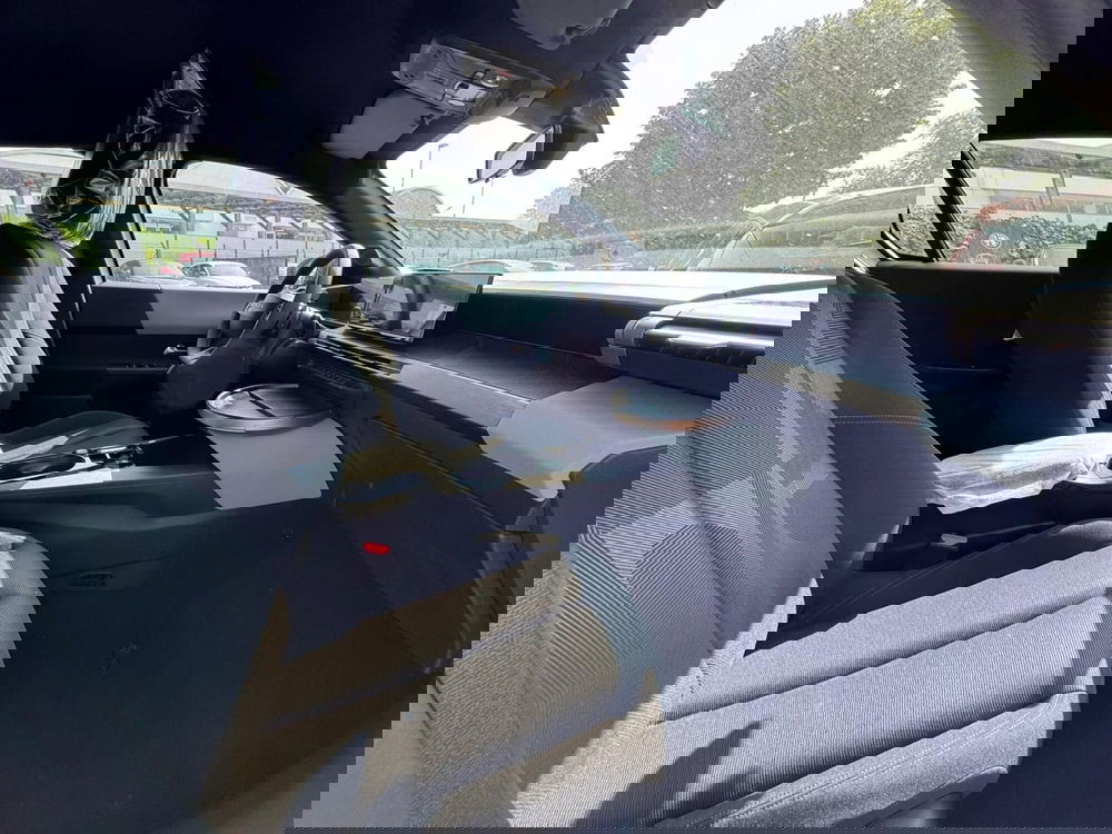 Lancia Ypsilon nuova a Frosinone (16)