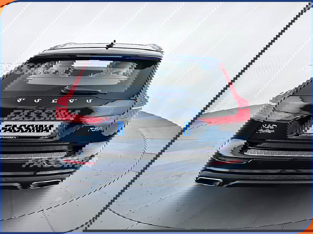 Volvo V60 Cross Country usata a Milano (5)