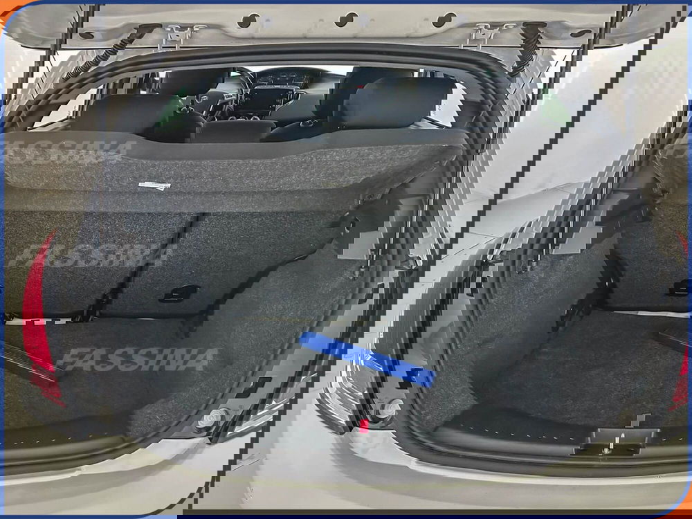 Lancia Ypsilon usata a Milano (11)