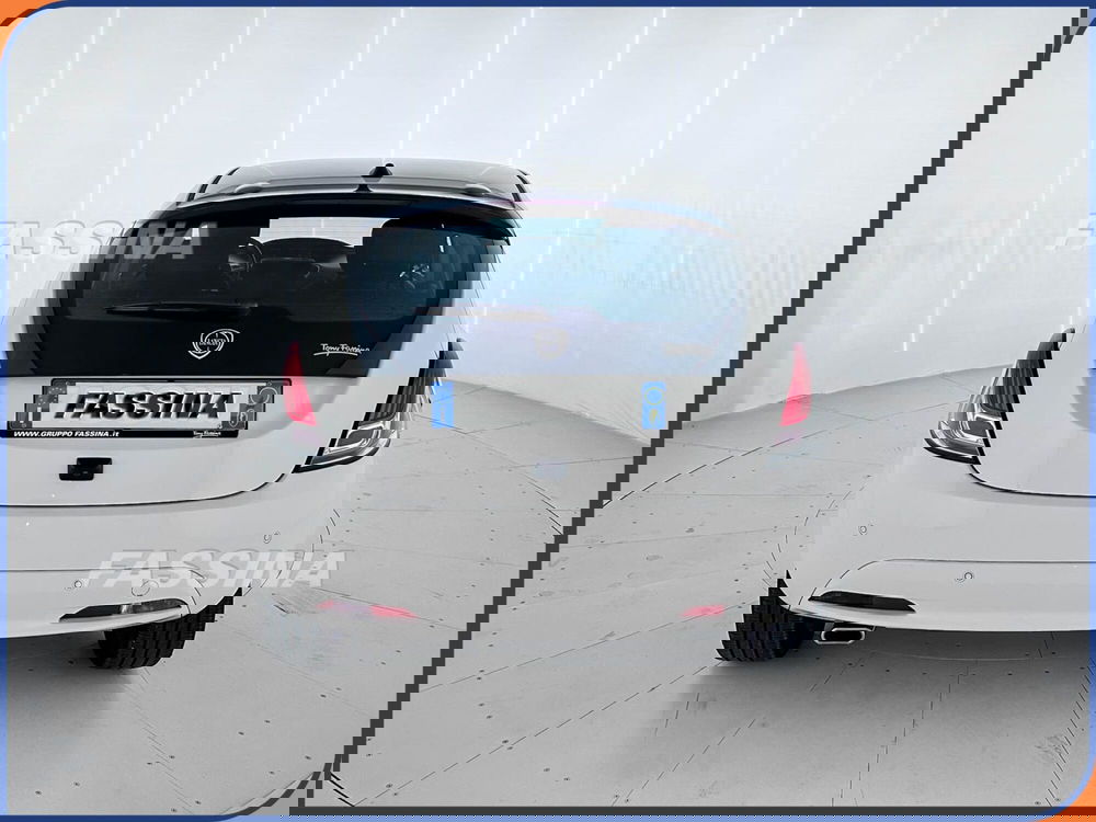 Lancia Ypsilon usata a Milano (6)