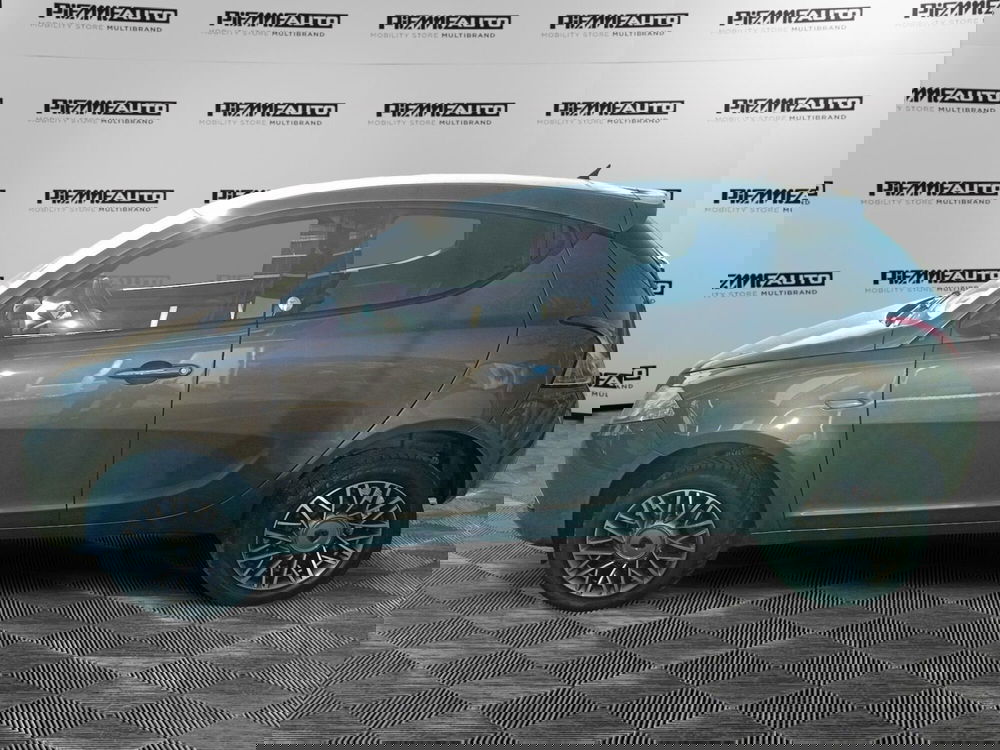 Lancia Ypsilon usata a Piacenza (2)