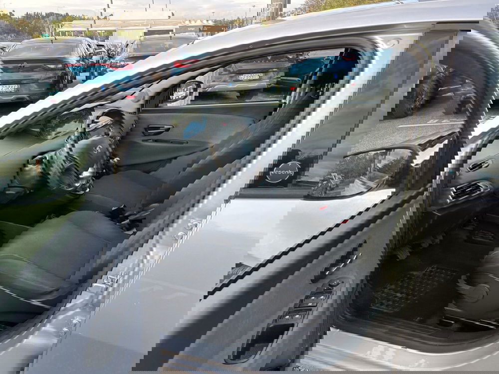 Lancia Ypsilon usata a Roma (12)
