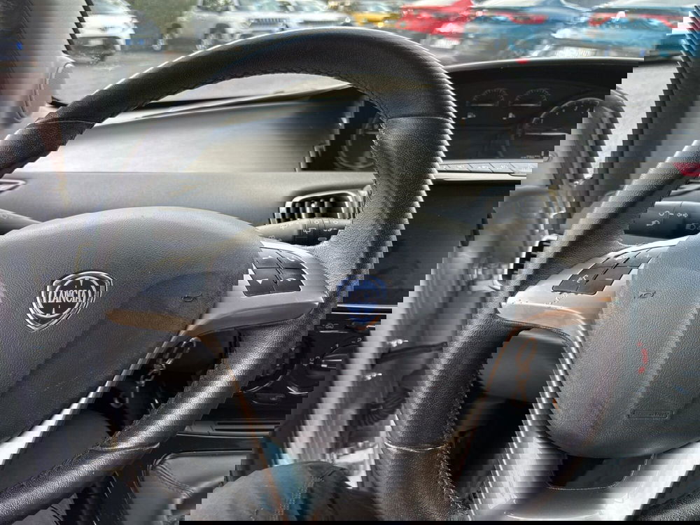 Lancia Ypsilon usata a Roma (13)