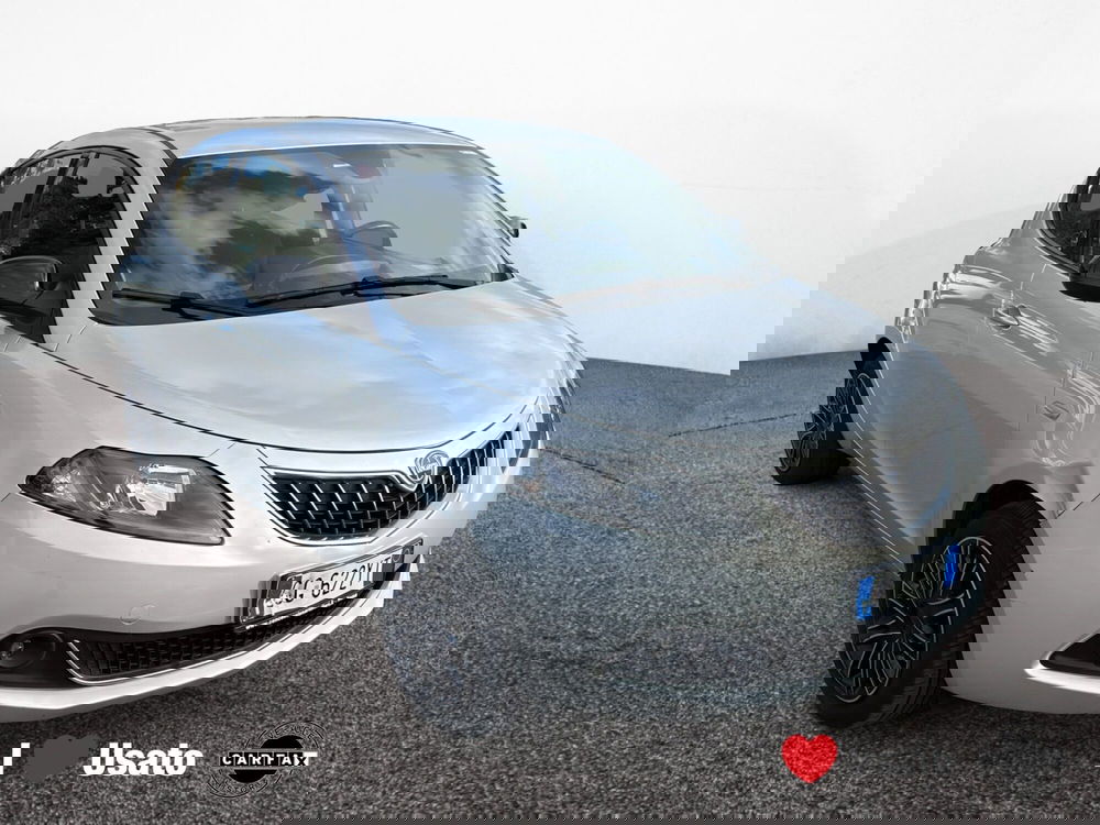 Lancia Ypsilon usata a Roma (2)