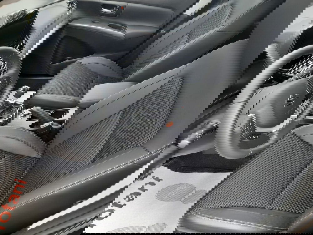 Suzuki S-Cross nuova a L'Aquila (17)