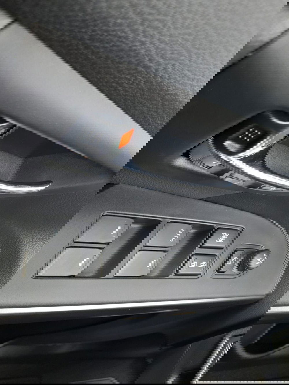 Suzuki S-Cross nuova a L'Aquila (19)