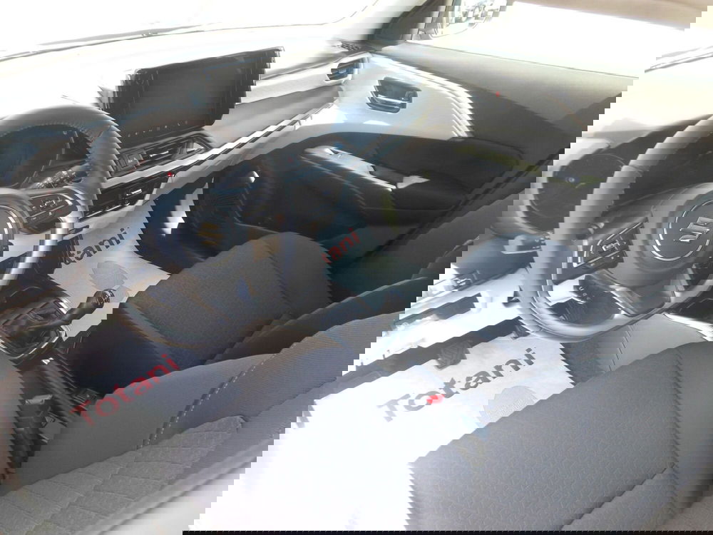 Suzuki Swift nuova a L'Aquila (13)