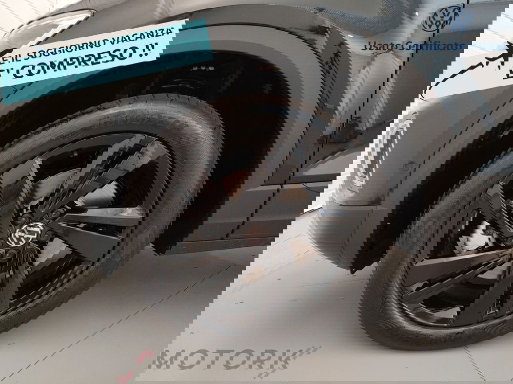 Volkswagen T-Roc nuova a Varese (8)