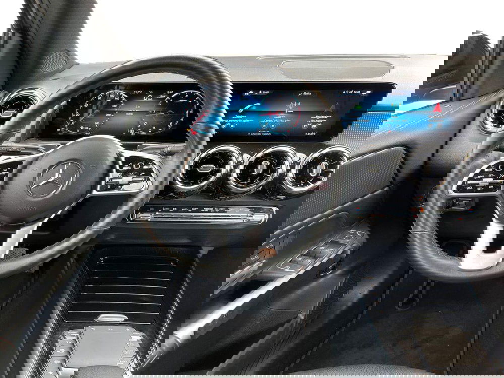 Mercedes-Benz GLB usata a Napoli (12)