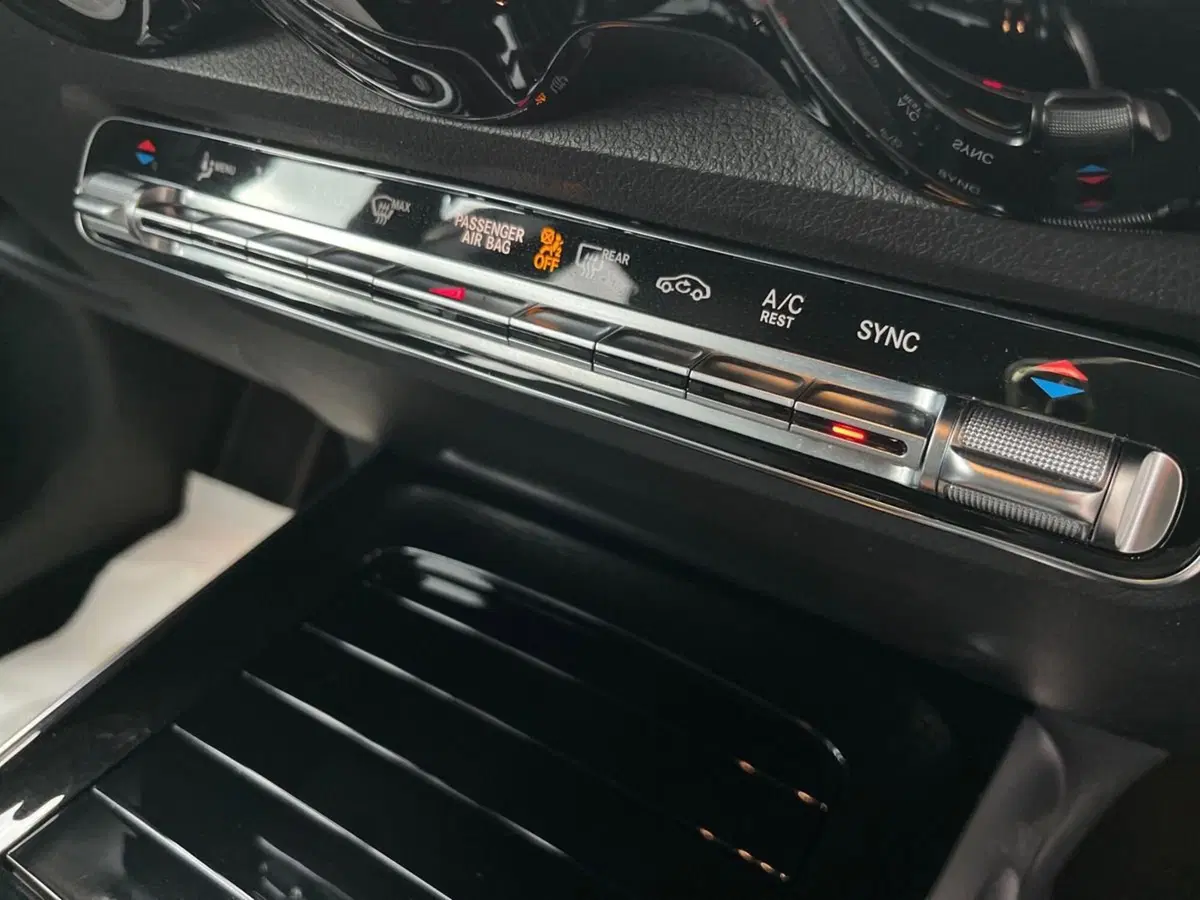Mercedes-Benz GLB usata a Napoli (17)