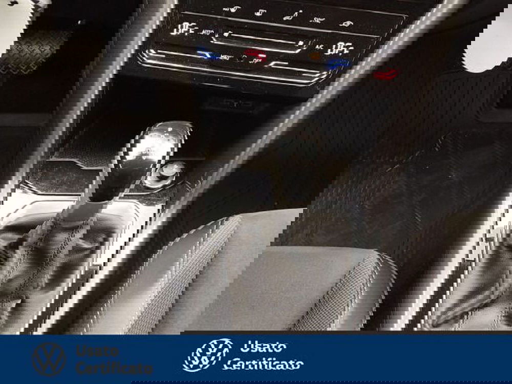 Volkswagen T-Roc usata a Vicenza (9)