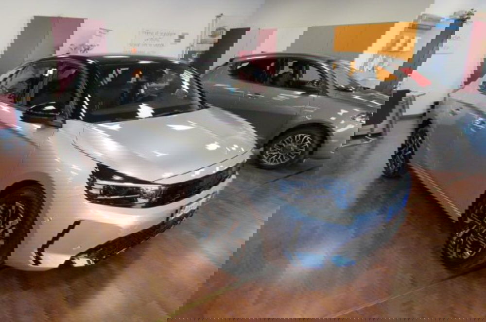 Opel Corsa nuova a Milano (2)