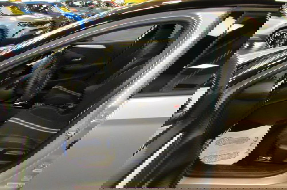 Opel Corsa nuova a Milano (6)