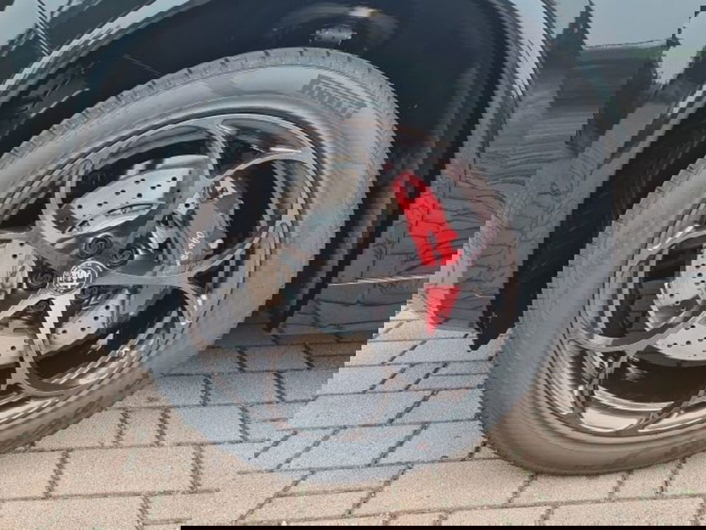 Alfa Romeo Stelvio nuova a Monza e Brianza (13)