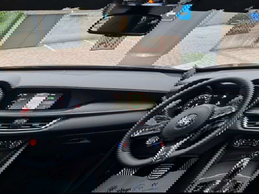 Alfa Romeo Stelvio nuova a Monza e Brianza (8)