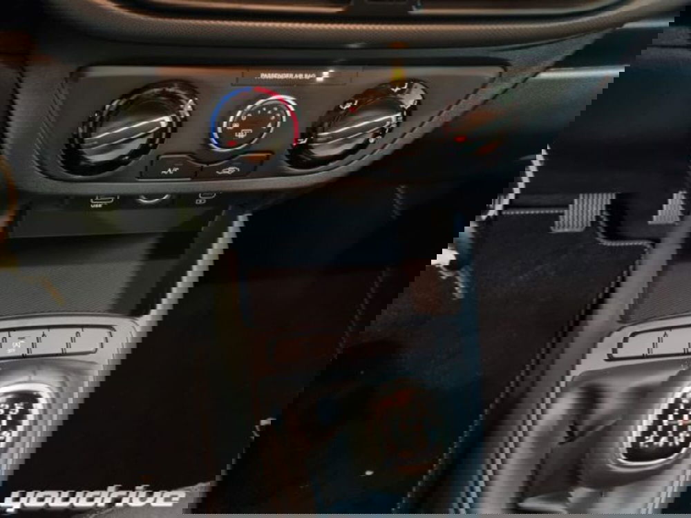 Hyundai i10 nuova a Napoli (14)