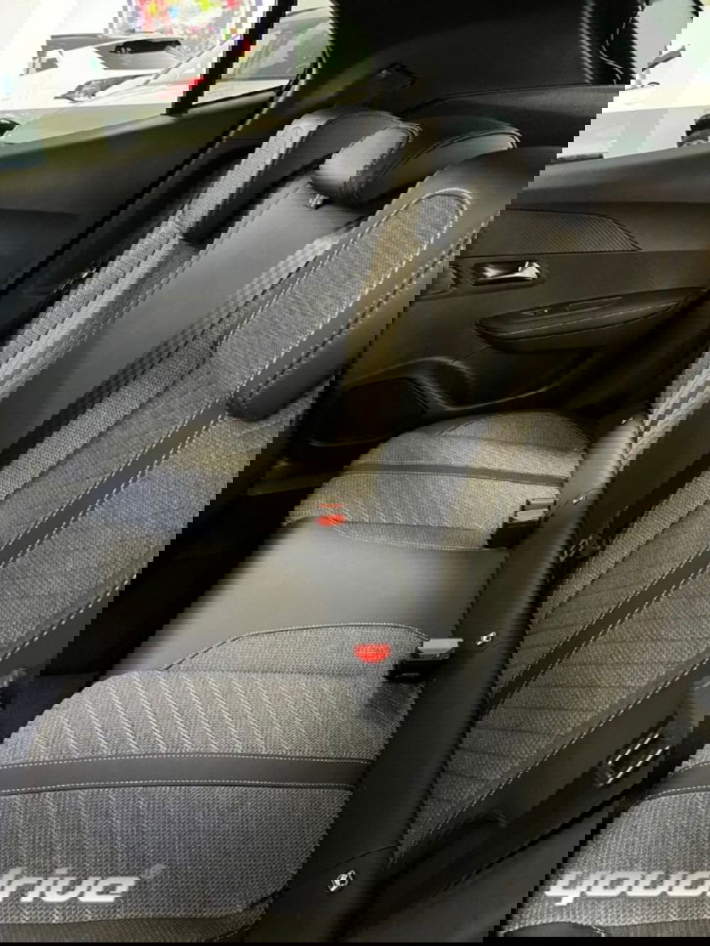 Peugeot 2008 nuova a Napoli (10)