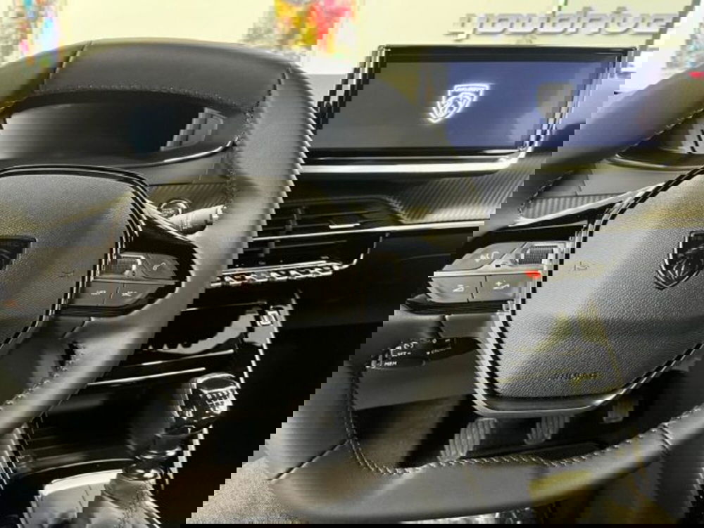 Peugeot 2008 nuova a Napoli (7)