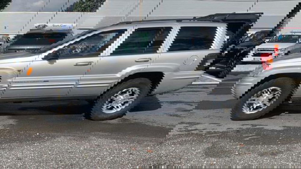 Jeep Grand Cherokee usata a Lucca