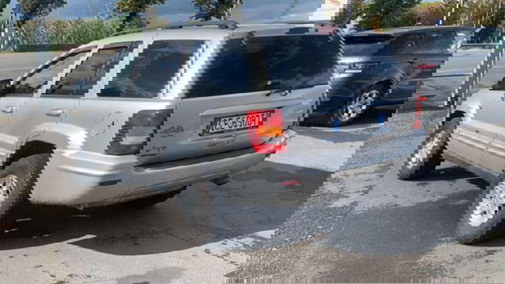 Jeep Grand Cherokee usata a Lucca (8)