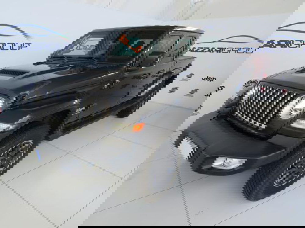 Jeep Gladiator nuova a Lodi (13)
