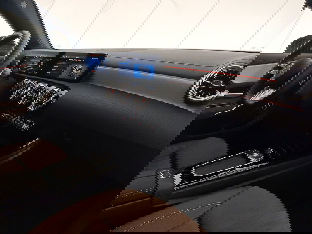 Mercedes-Benz CLA Shooting Brake usata a Foggia (7)