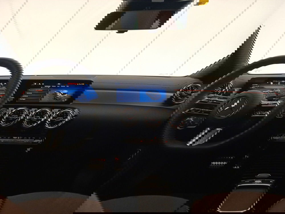 Mercedes-Benz CLA Shooting Brake usata a Foggia (9)