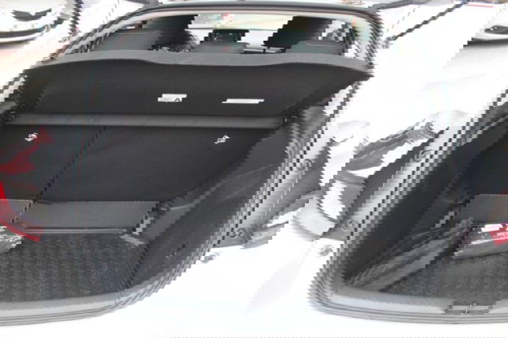 Toyota Yaris Cross usata a Roma (11)