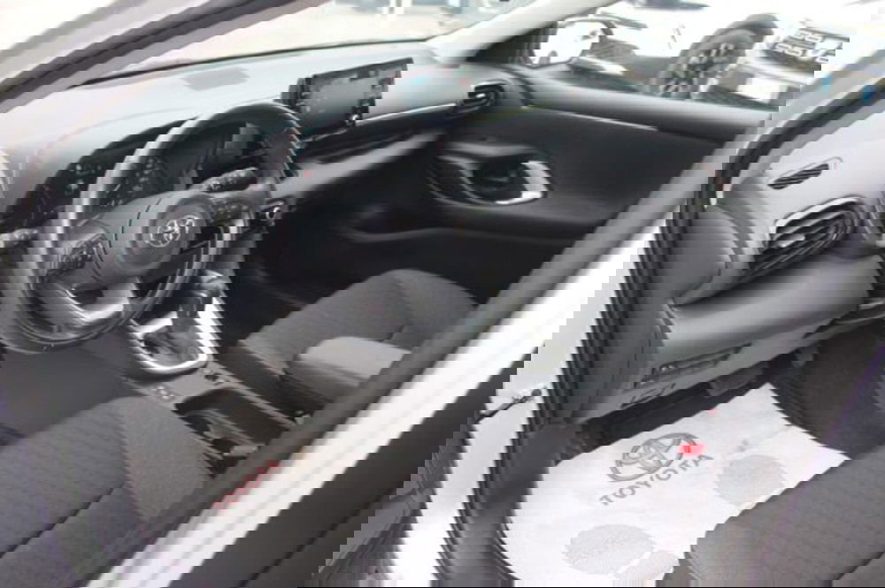 Toyota Yaris Cross usata a Roma (12)