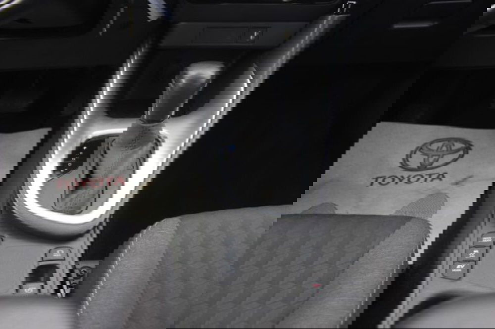 Toyota Yaris Cross usata a Roma (15)