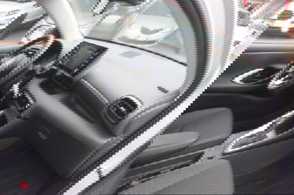 Toyota Yaris Cross usata a Roma (6)