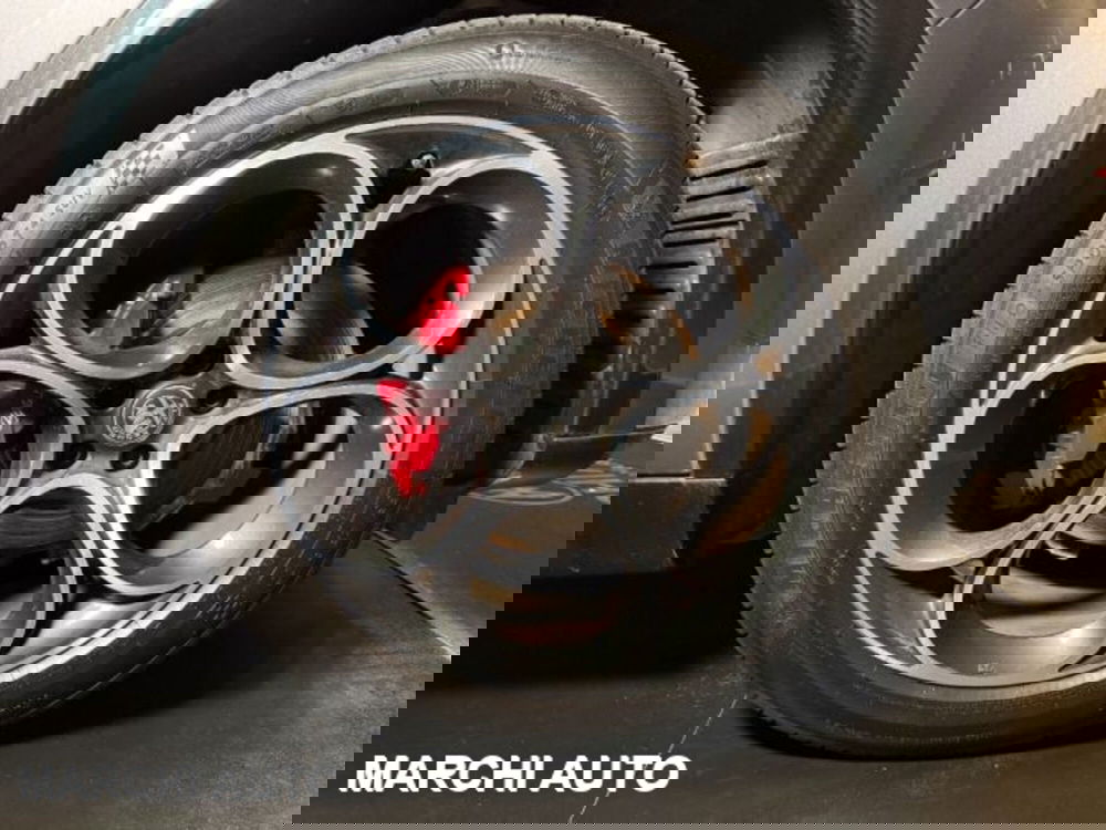 Alfa Romeo Stelvio usata a Perugia (9)