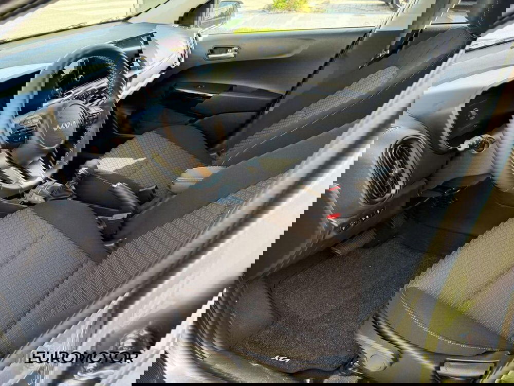 Kia Picanto nuova a Bari (9)