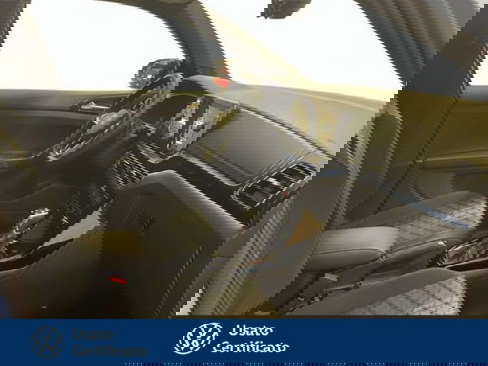 Volkswagen T-Cross nuova a Vicenza (6)